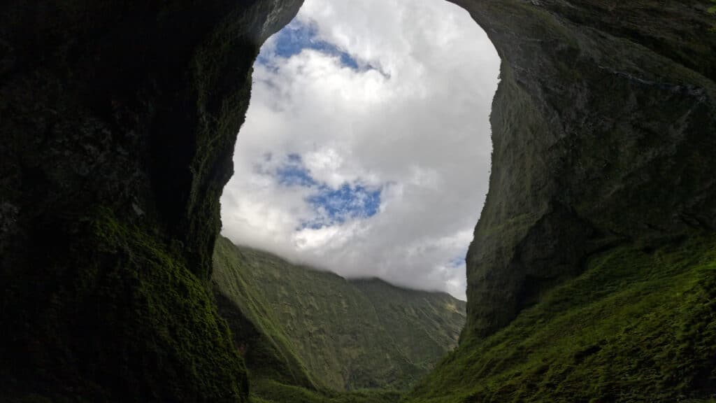 Weeping Wall & Blue Hole Kauai Hike Pictures